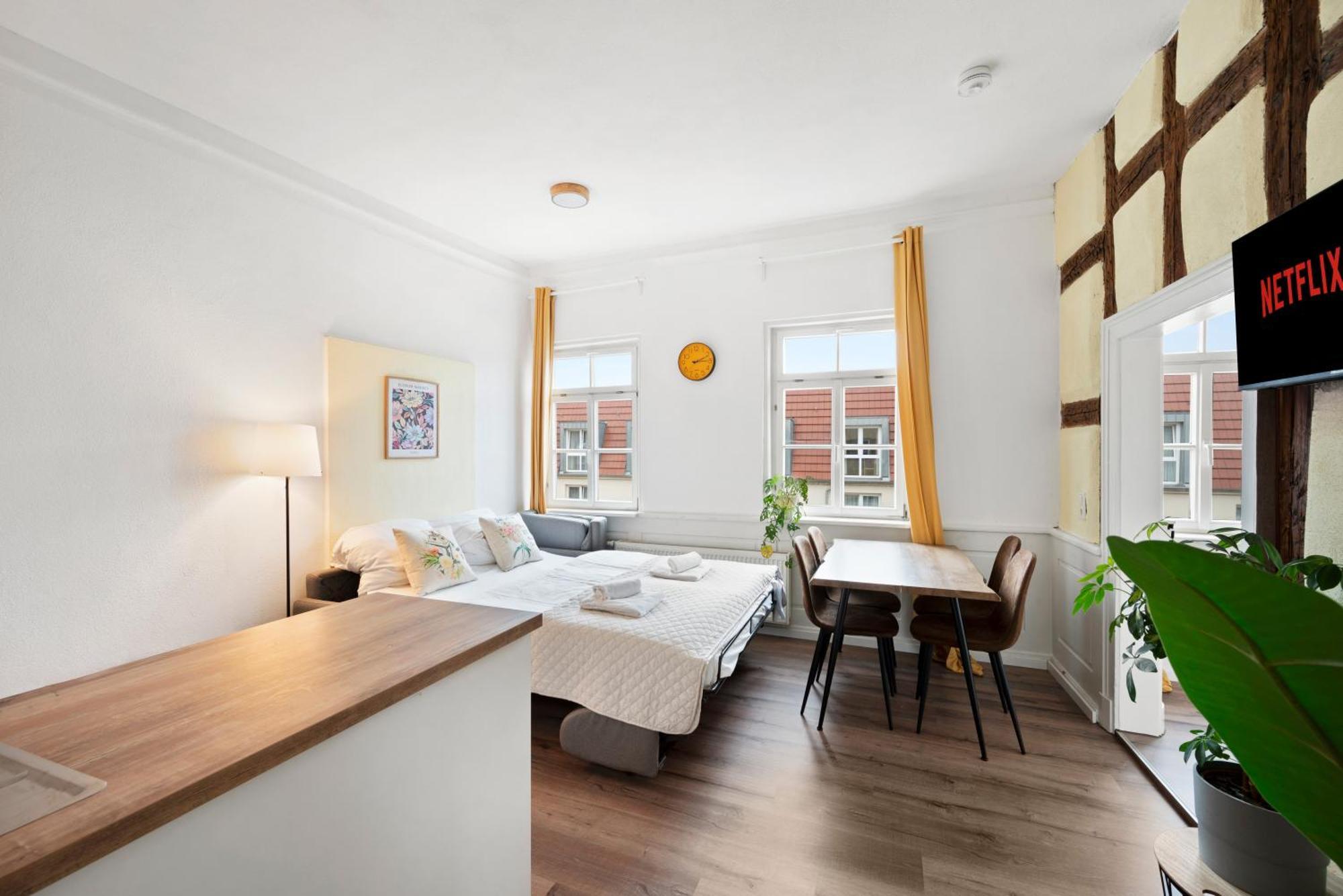 Backhome - Business&Family - Fantastische Schlosslage, Smarttv, Waschtrockner, Netflix, 50Qm, 24H Checkin - Apartment 3 ลุดวิกสบูร์ก ภายนอก รูปภาพ